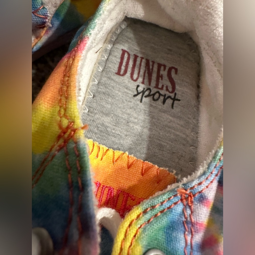 Women’s Canvas Sneakers - Picture 3 of 4